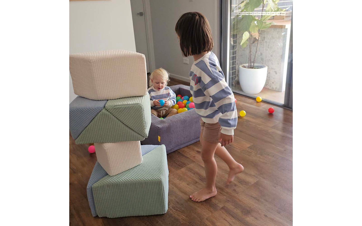 Funsquare® Funagram™ - Tangram Puzzle Set